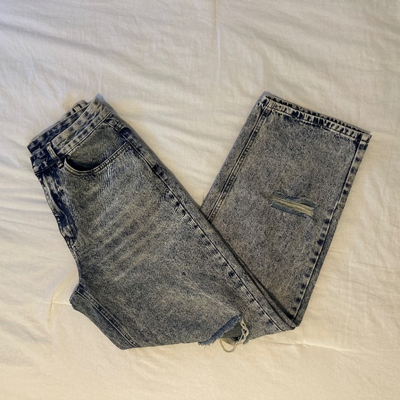 Distrissed Acid Wash Mid Rise Baggy Boyfriend Jeans - Picture 1 of 3